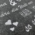 Ohne_Oma_Opa_Text_Detail_gestickt_Filztasche_Herzen Filztasche | Ohne Oma & Opa wäre die Welt nur halb so schön! | Shopper hochwertig bestickt